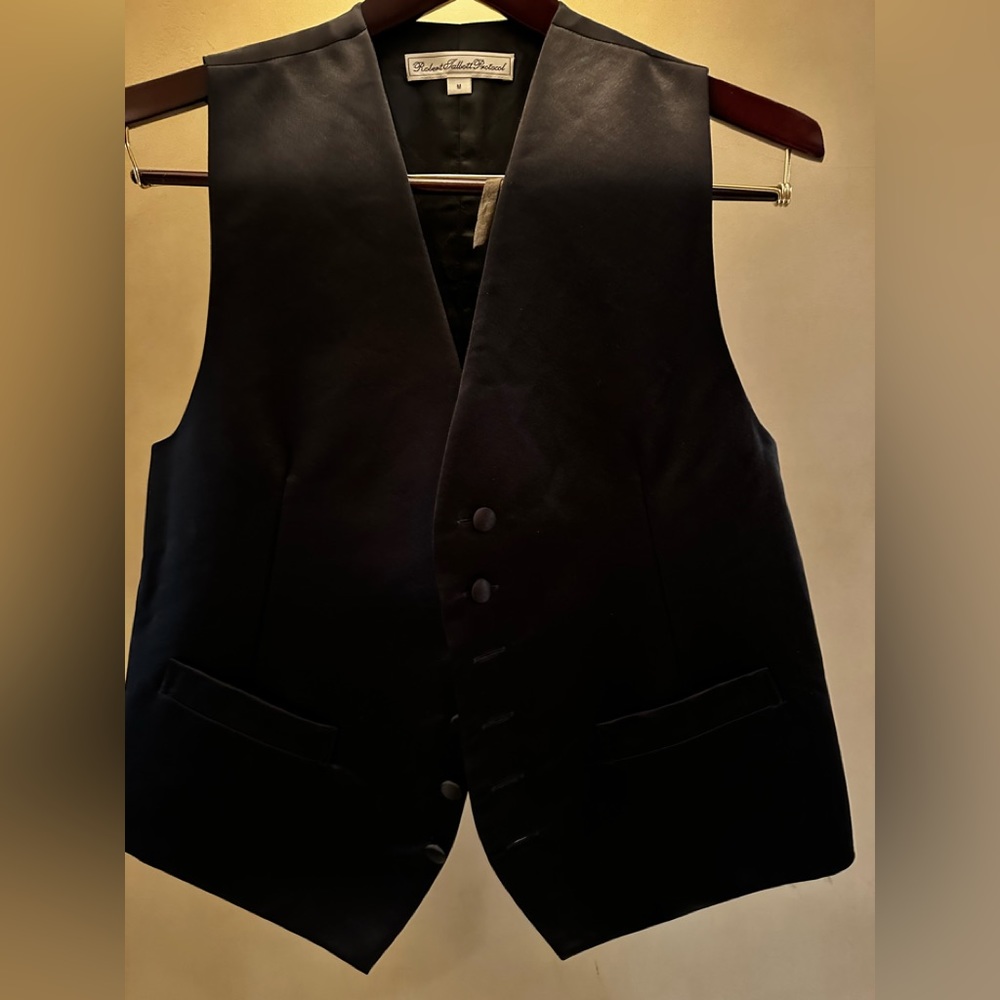Men’s black tuxedo vest